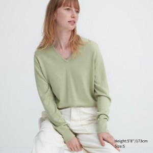 Green Uniqlo 100pct Extra Fine Merino V Neck Jumper | HJKPL-1832