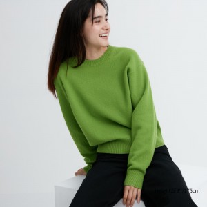 Green Uniqlo Premium Lambswool Crew Neck Jumper | BKJEF-9423
